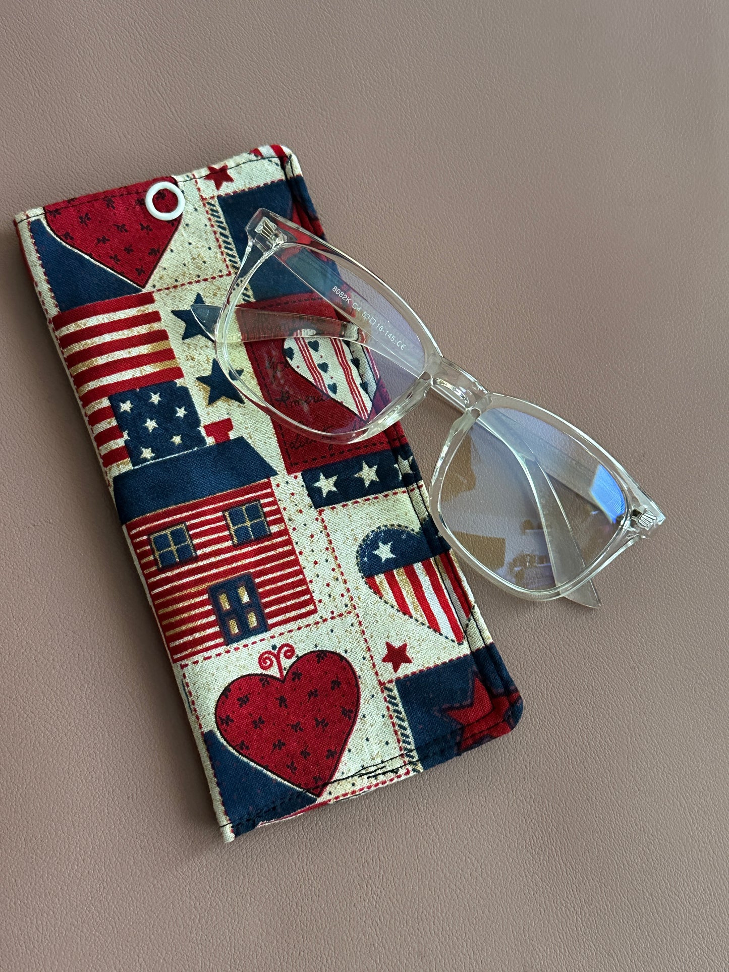 USA Heart themed Glasses Pouch