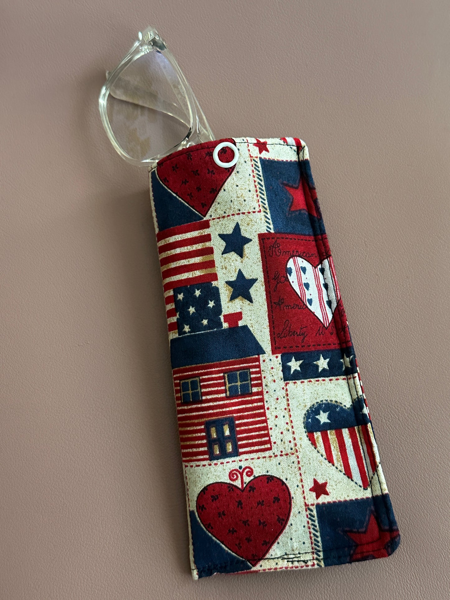 USA Heart themed Glasses Pouch