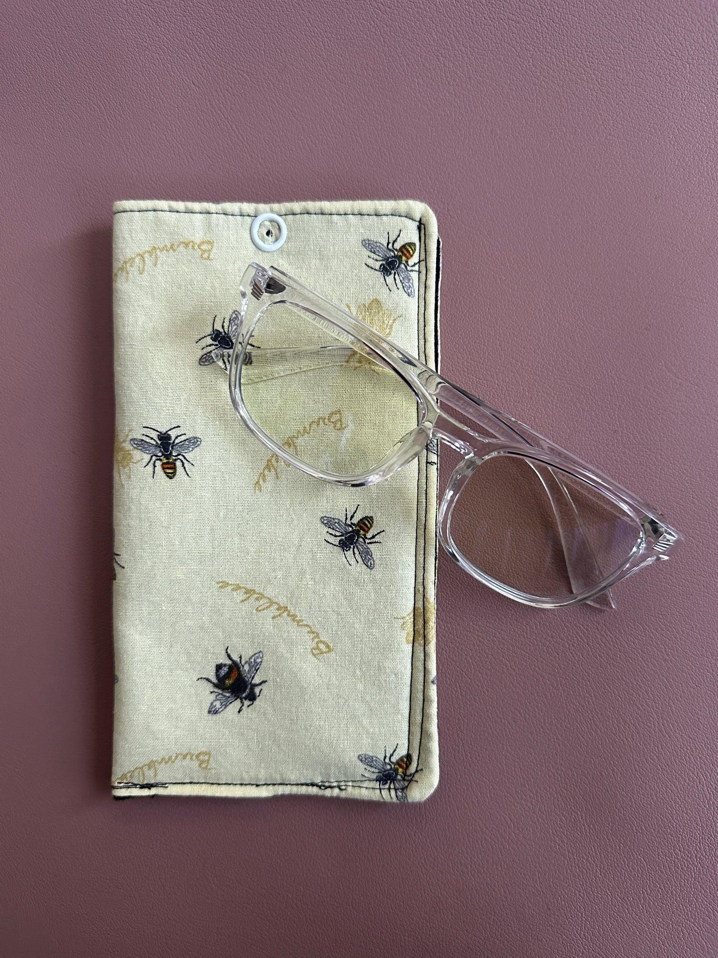 Bee themed Glasses Pouch