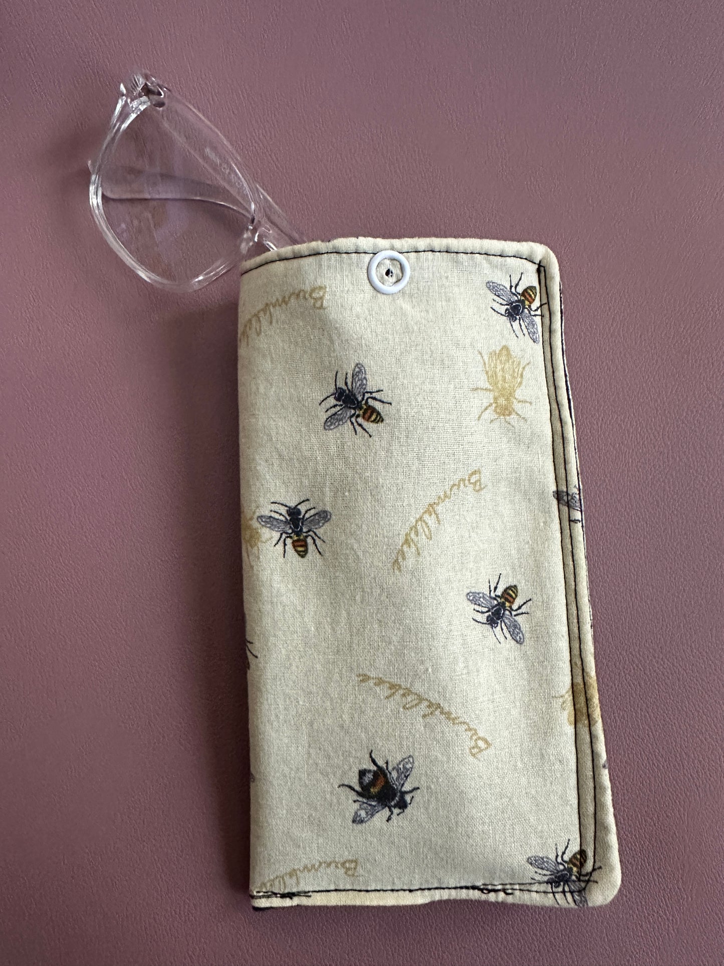 Bee themed Glasses Pouch